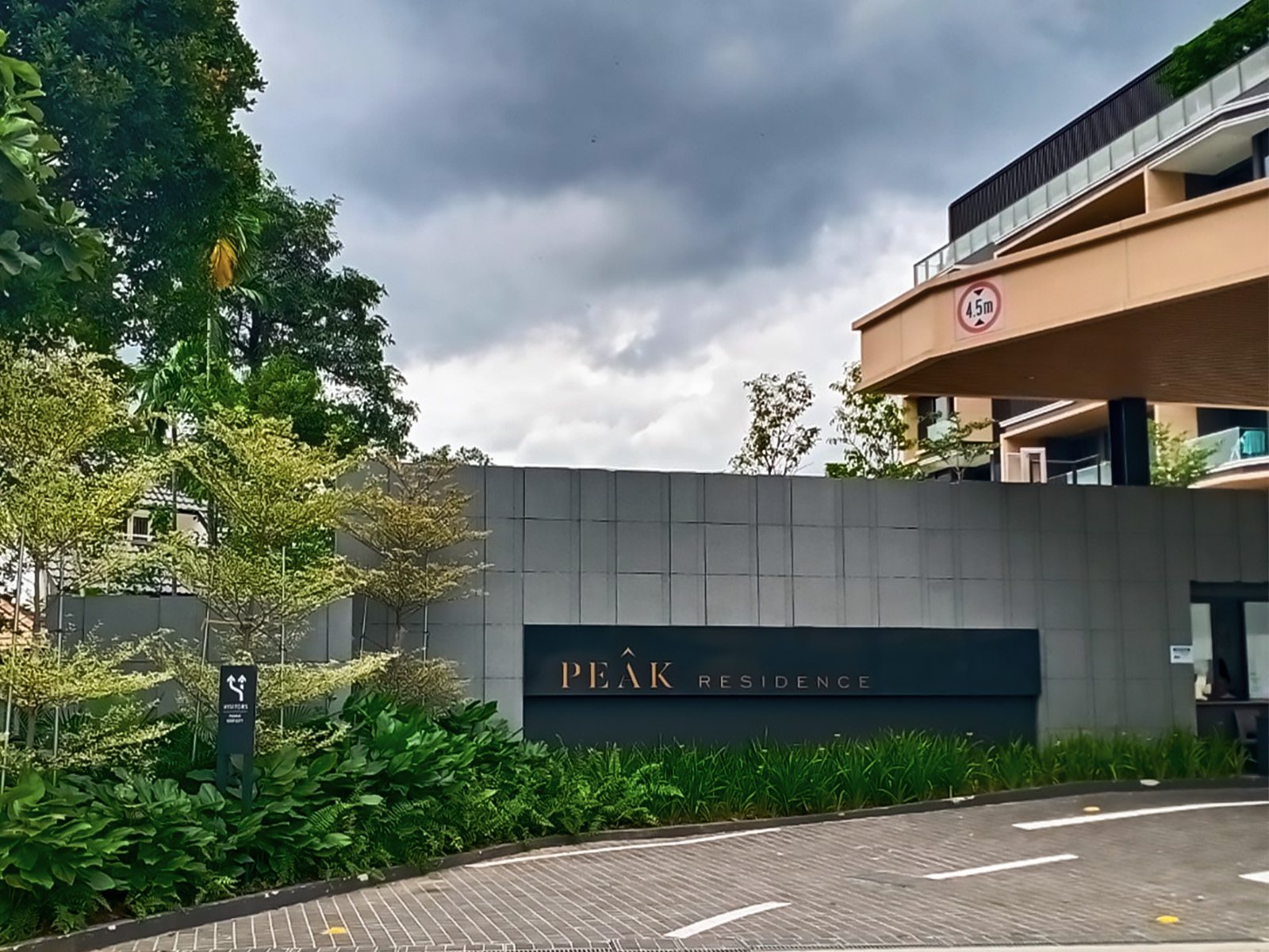 Peak Residence